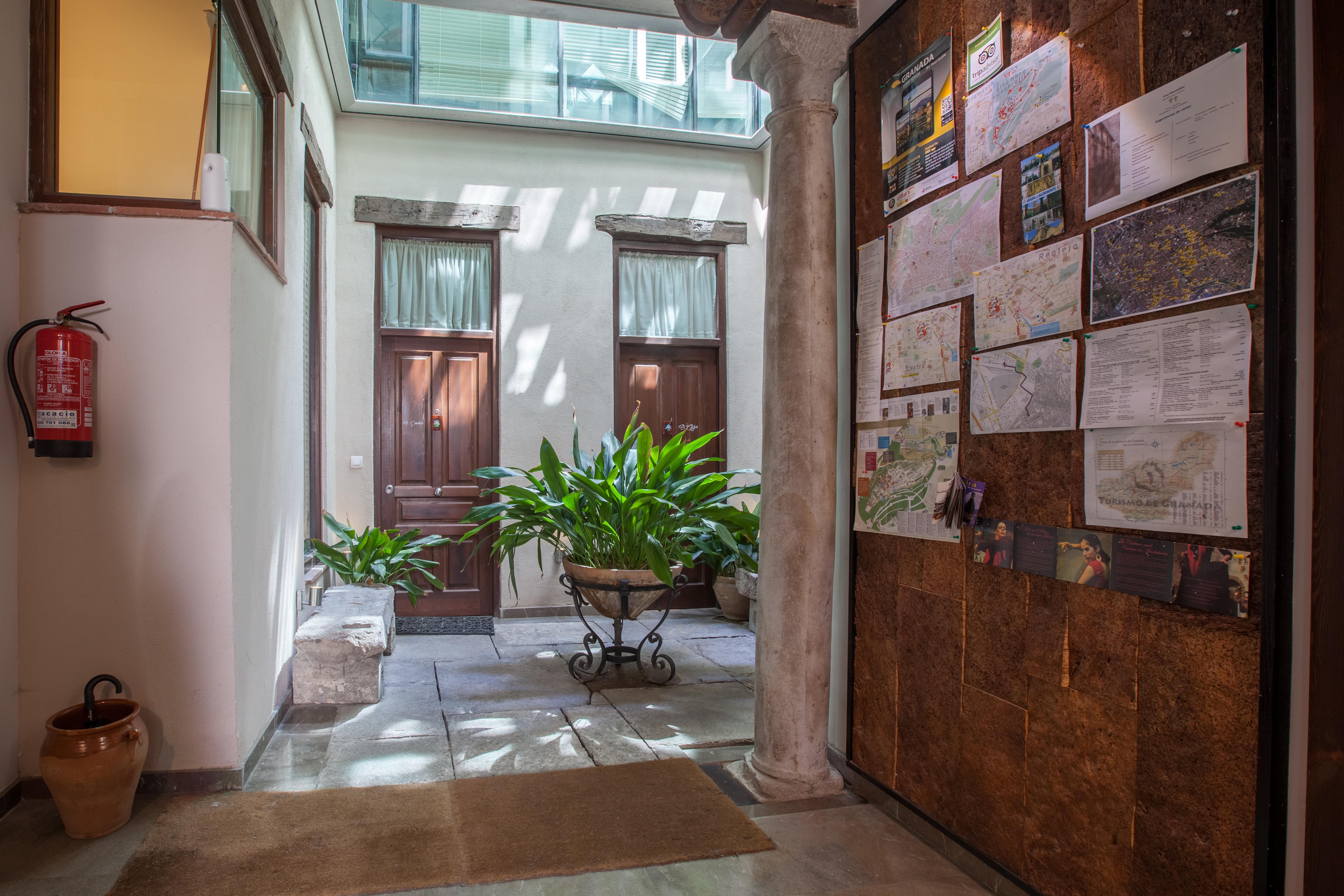 גרנדה Casa Montalban Apartamentos Turisticos מראה חיצוני תמונה